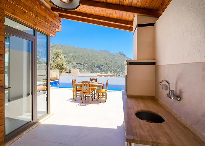 Secluded Sea-view Family Escape Bella 3 Lale