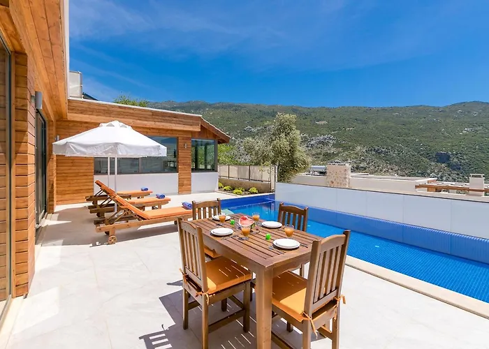 Secluded Sea-view Family Escape Bella 3 Lale Villa *